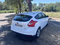 Usado Ford Focus Trend 100 CV (73 kW) 2013 Blanco Berlina