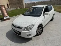 Usado Hyundai i30 Comfort 109 CV (80 kW) 2009 Blanco Berlina
