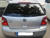 Usado VW Polo Trendline 75 CV (55 kW) 2002 Gris / plata Berlina