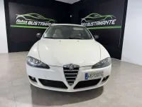 Usado Alfa Romeo 147 Distinctive 105 CV (77 kW) 2005 Blanco Utilitario