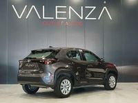 Usado Toyota Yaris Cross Style 116 CV (85 kW) 2022 Gris / plata SUV