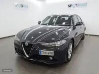 Usado Alfa Romeo Giulia 150 CV (110 kW) 2018 Azul Berlina