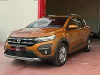 Usado Dacia Sandero Essentiel 100 CV (73 kW) 2021 Marrón Berlina