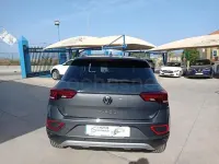 Usado VW T-Roc 150 CV (110 kW) 2025 Gris / plata SUV