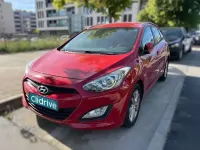 Usado Hyundai i30 110 CV (80 kW) 2012 Rojo Familiar