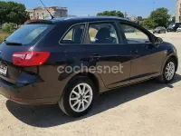 Usado Seat Ibiza ST Copa 90 CV (66 kW) 2011 Negro Familiar