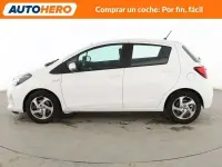 Käytetty Toyota Yaris Hybrid Active 101 HP (74 kW) 2014 Valkoinen
