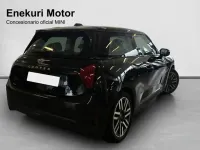 Usado Mini Cooper Essential 135 kW (184 CV) 2024 Negro Utilitario
