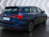 Usado Fiat Tipo Lounge 94 CV (69 kW) 2018 Azul Familiar