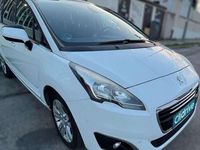 Usado Peugeot 5008 Allure 120 CV (88 kW) 2015 Blanco Monovolumen