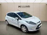 Usado Ford Fiesta Trend 82 CV (60 kW) 2011 Blanco Berlina