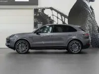 Usado Porsche Cayenne 470 CV (345 kW) 2025 Gris SUV