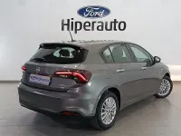 Usado Fiat Tipo Life 130 CV (95 kW) 2022 Gris / plata Berlina