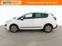 Usado Peugeot 3008 Style 130 CV (95 kW) 2015 Blanco Familiar