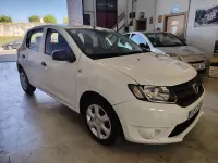 Usado Dacia Sandero Base 75 CV (55 kW) 2013 Blanco Berlina