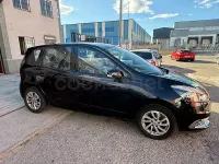 Begagnad Renault Scénic III Dynamique 110 HK (80 kW) 2012 Svart Minibuss