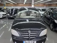 Usado SsangYong Rodius 165 CV (121 kW) 2007 Negro Monovolumen