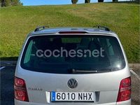 Usado VW Touran 140 CV (102 kW) 2007 Gris / plata Monovolumen