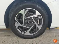 Usado Hyundai i30 120 CV (88 kW) 2024 Blanco