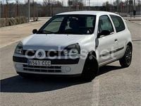 Usado Renault Clio II Authentique 60 CV (44 kW) 2002 Blanco Berlina