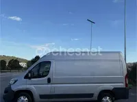 Usado Peugeot Boxer 86 CV (63 kW) 2000 Gris / plata Van