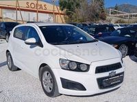 Usado Chevrolet Aveo LT 100 CV (73 kW) 2014 Blanco Berlina