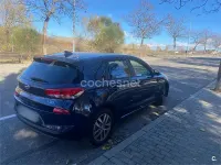 Usado Hyundai i30 120 CV (88 kW) 2019 Azul Berlina