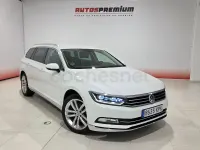 Usado VW Passat Sportline 150 CV (110 kW) 2018 Blanco Familiar