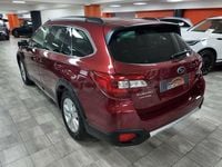 Usado Subaru Outback 175 CV (128 kW) 2018 Granate Familiar