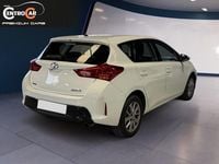 Usado Toyota Auris Active 132 CV (97 kW) 2015 Blanco Berlina