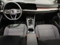 Usado VW Golf VIII Life 110 CV (80 kW) 2024 Rojo Berlina