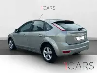 Begagnad Ford Focus Trend 90 HK (66 kW) 2009 Grå Sedan