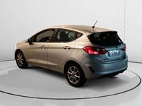 Usado Ford Fiesta Trend+ 86 CV (63 kW) 2018 Gris Utilitario