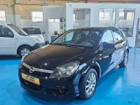 Usado Opel Astra Essentia 90 CV (66 kW) 2006 Negro Utilitario