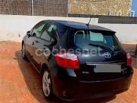 Usado Toyota Auris Hybrid Active 135 CV (99 kW) 2011 Negro Berlina