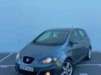 Usado Seat Altea Style 125 CV (91 kW) 2012 Gris / plata Monovolumen