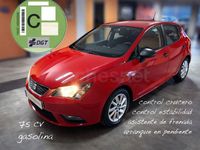 Usado Seat Ibiza Reference 75 CV (55 kW) 2016 Rojo Berlina