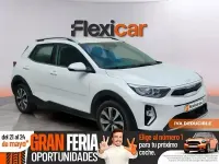 Usado Kia Stonic 84 CV (61 kW) 2023 Blanco SUV