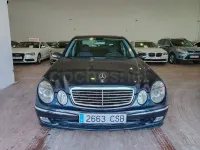 Usado Mercedes E270 Avantgarde 177 CV (130 kW) 2004 Azul Berlina