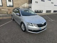 Usado Skoda Octavia 115 CV (84 kW) 2019 Gris / plata Familiar