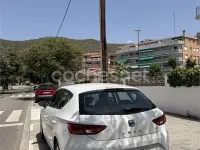 Usado Seat Leon Reference 105 CV (77 kW) 2014 Blanco Berlina