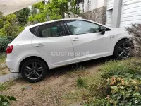 Usado Seat Ibiza Reference 90 CV (66 kW) 2017 Blanco Berlina