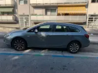Usado Opel Astra Selective 125 CV (91 kW) 2011 Gris Familiar