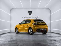 Usado Peugeot 208 Allure 102 CV (75 kW) 2022 Amarillo Utilitario