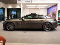 Nuevo Porsche Panamera 4 Executive 470 CV (345 kW) 2025 Verde Berlina