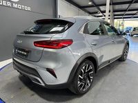 Usado Kia XCeed 136 CV (100 kW) 2022 Gris / plata SUV