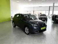 Usado Seat Arona FR 115 CV (84 kW) 2024 Gris SUV
