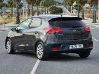Usado Kia Ceed GT 90 CV (66 kW) 2017 Gris / plata Berlina