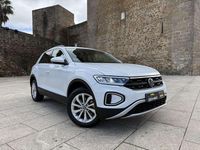 Käytetty VW T-Roc Life 150 HP (110 kW) 2023 Valkoinen Katumaasturi