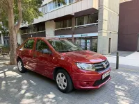 Usado Dacia Logan Ambiance 75 CV (55 kW) 2014 Granate Familiar